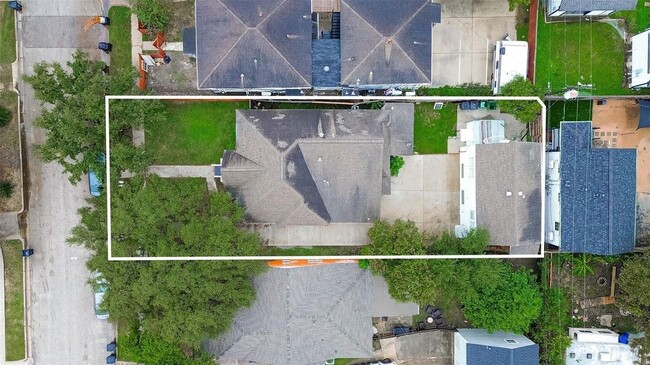 Building Photo - 1511 Scharpe St