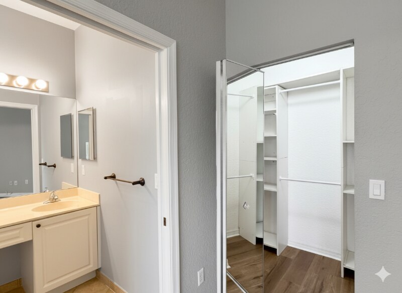 Building Photo - 8654 Lineyard Cay