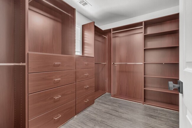 Building Photo - 15696 Pecan Ln