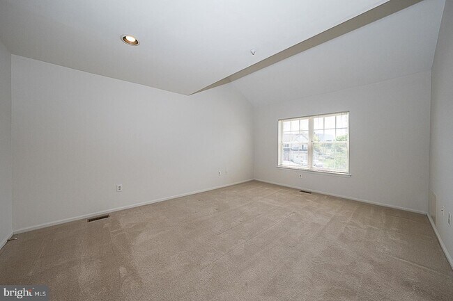 Building Photo - 757 Whitetail Cir
