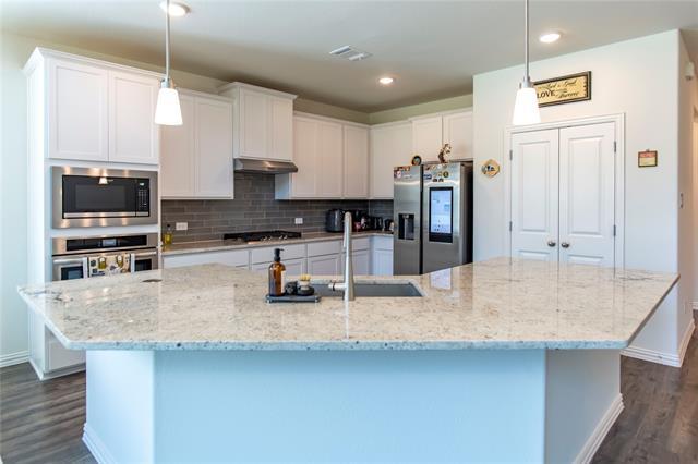 Building Photo - 1217 Rosebay Dr