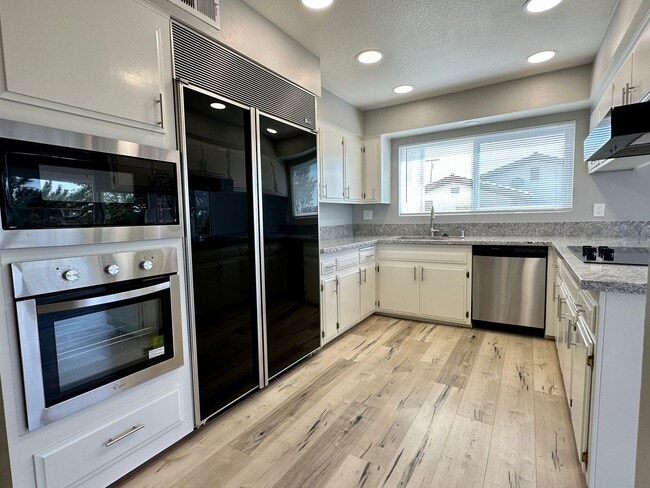 Building Photo - Beautiful Hilltop Del Cerro House with Amazing Views As Far As The Ocean!