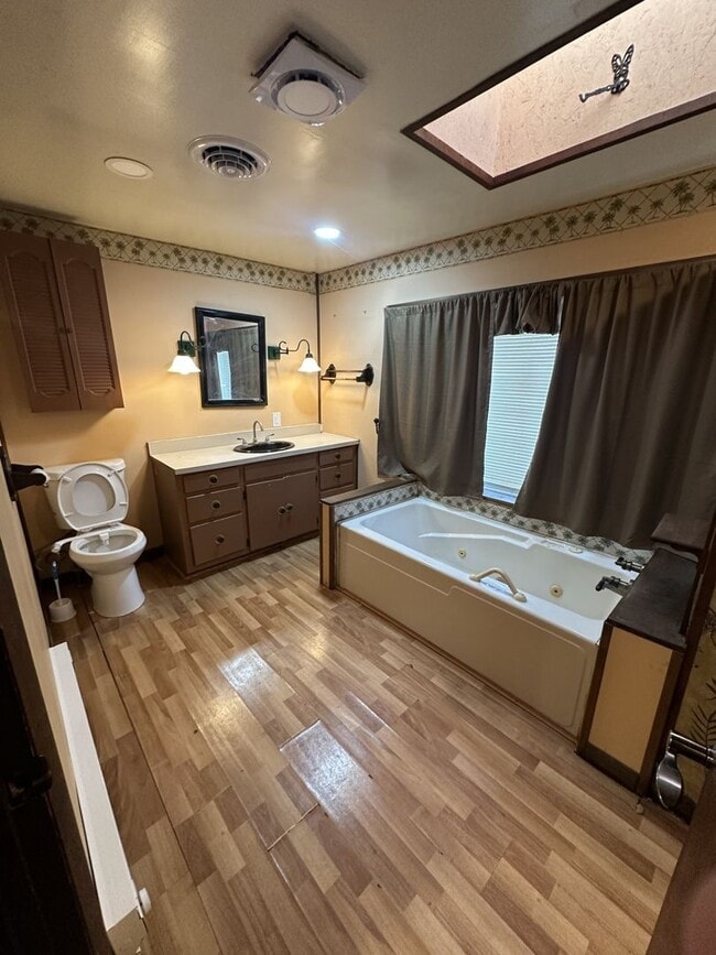 Building Photo - 2 bedroom 1 bathroom in Carlisle with In-ground Pool!