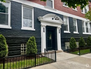Building Photo - 5319 N Damen Ave