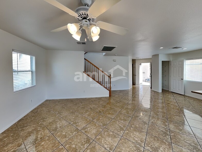 Building Photo - 6473 Karlsen Ct