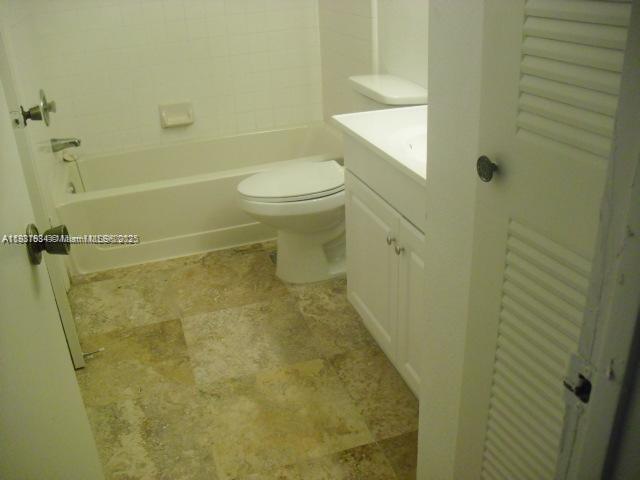 Building Photo - 3420 Pinewalk Dr N