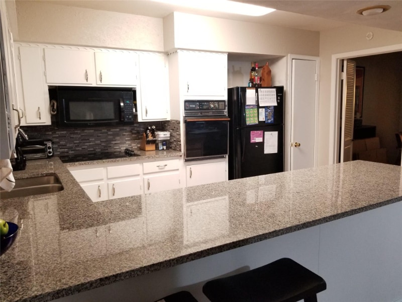Building Photo - 7555 Brentcove Cir
