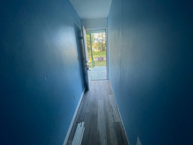 Building Photo - 250 Vernis Ave