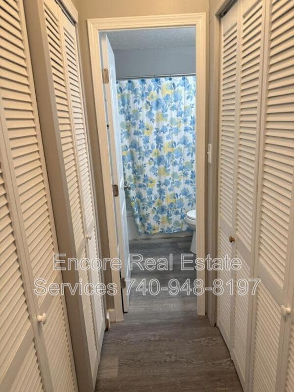 Building Photo - 285 Parkview Dr