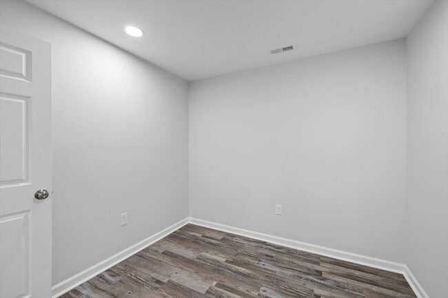 Building Photo - 1010 Hotchkiss Ct