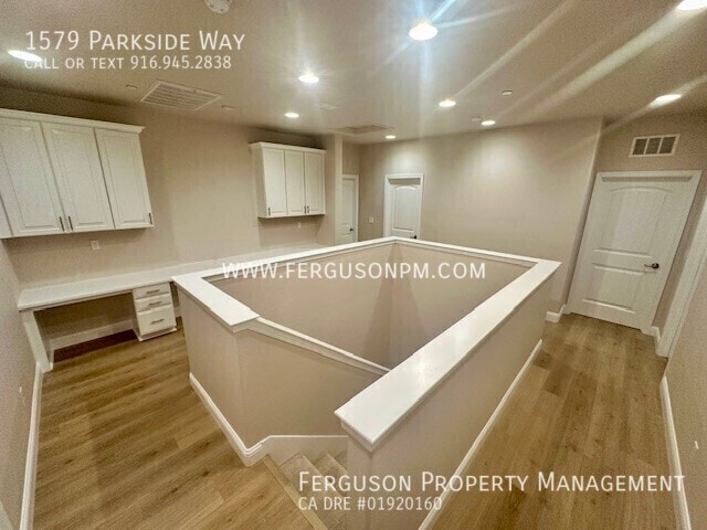 Building Photo - 1579 Parkside Way