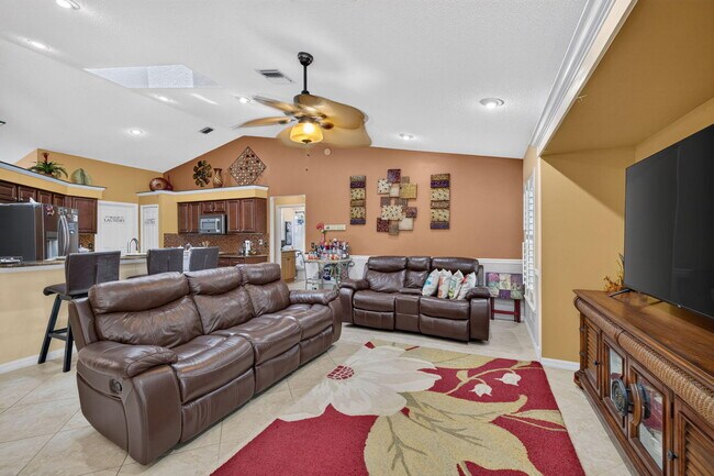 Building Photo - 3077 SE Galt Cir