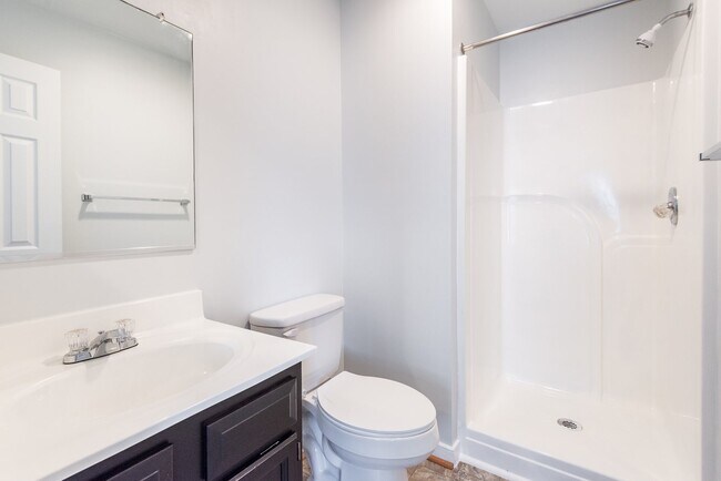 Building Photo - 2209 High Bush Cir