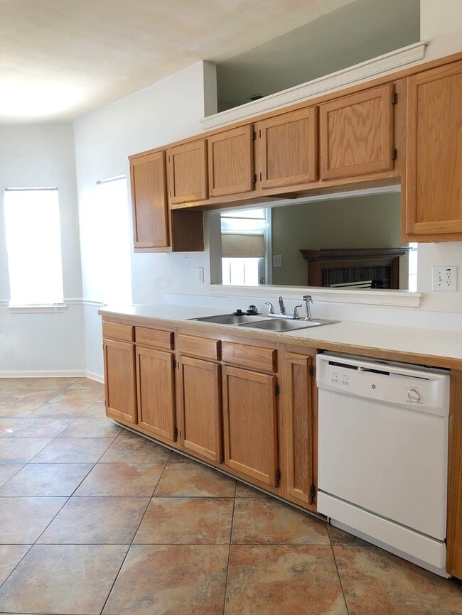 Building Photo - 1301 Whistle Town Ct