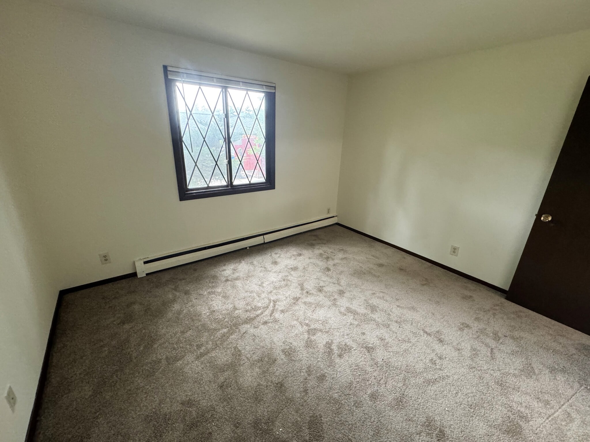 Building Photo - 2355 Chalet Gardens Rd