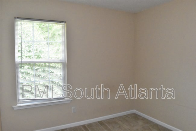 Building Photo - 6864 Mountain Cir