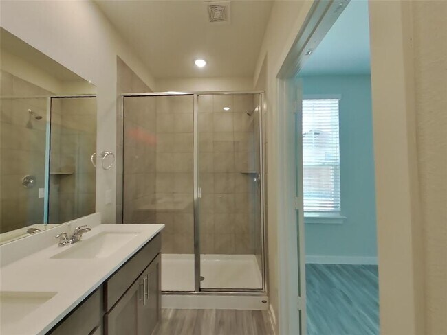 Building Photo - 1604 Mexican Heather Dr