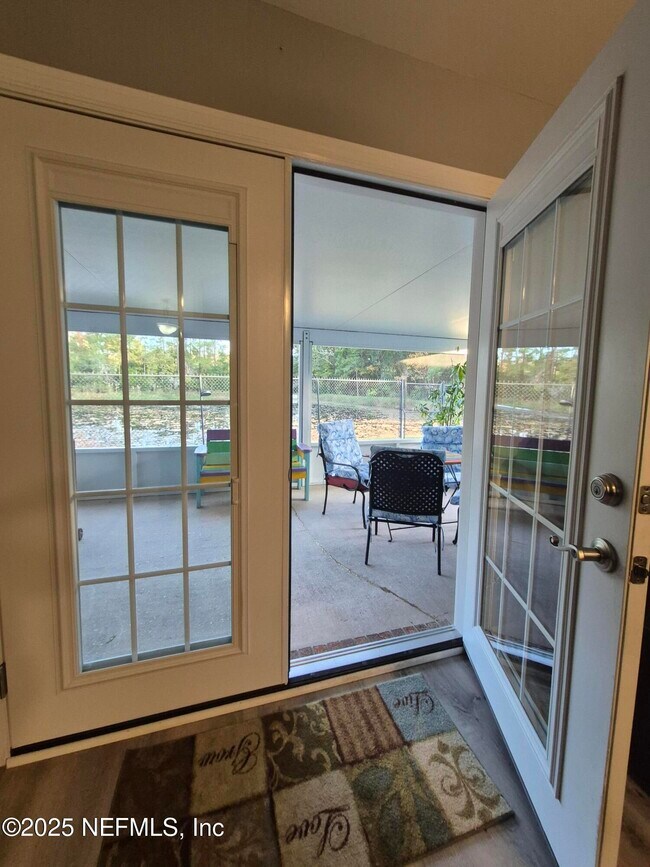 Building Photo - 1688 Northglen Cir