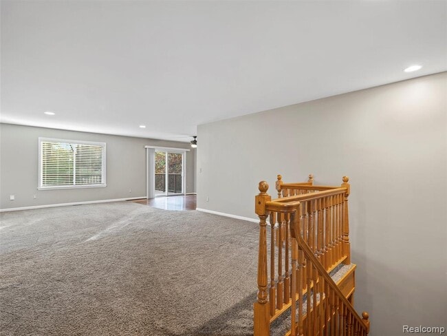 Building Photo - 987 Fairledge St