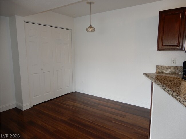 Building Photo - 5122 S Jones Blvd