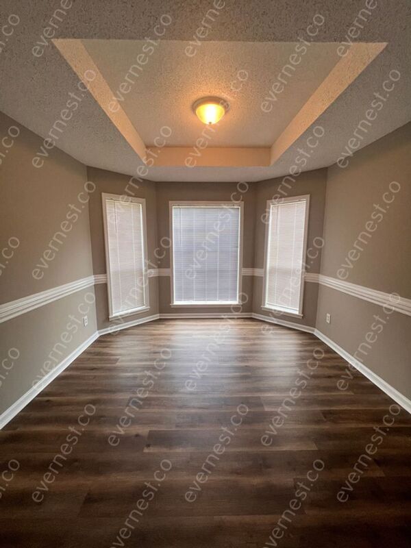 Building Photo - 3985 Fernway Dr