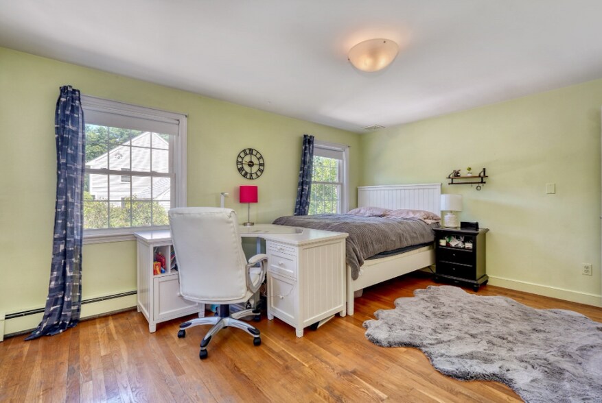 Building Photo - 65 Sherburne Rd S