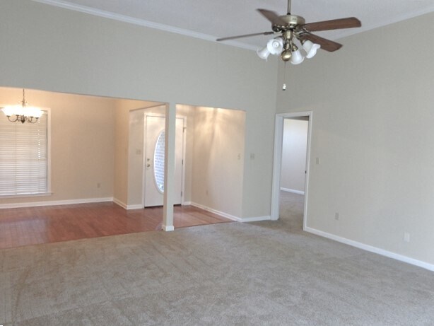 Building Photo - 5026 Springtree Dr