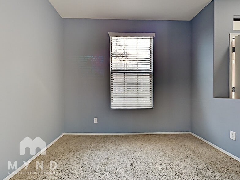 Building Photo - 3694 E Yeager Dr