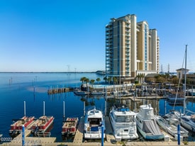 Building Photo - 6422 US-98