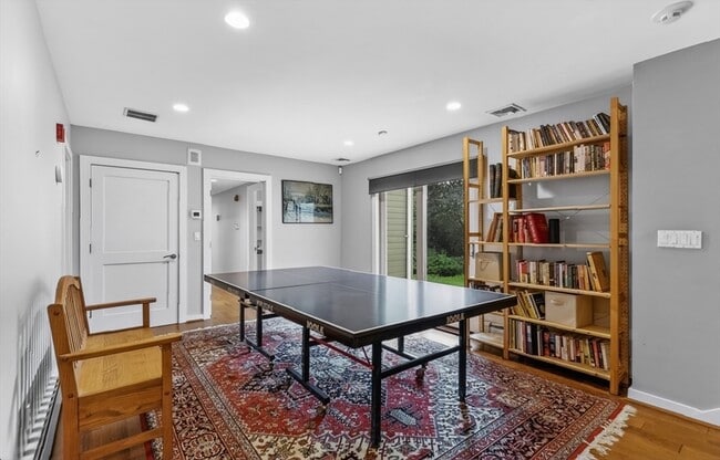 Building Photo - 15 Suban Pl