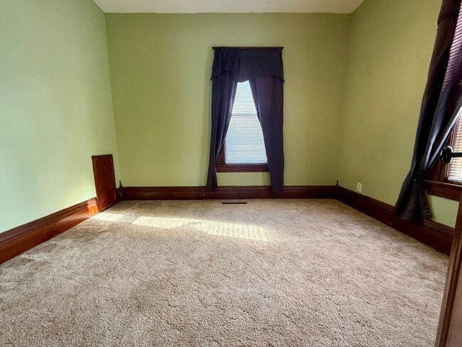 Building Photo - 2-Bed House in Reinbeck