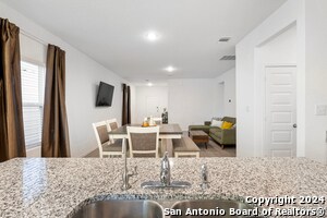 Building Photo - 14666 Emerio Dr