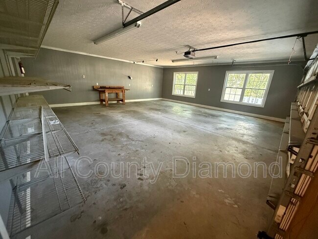 Building Photo - 12207 Lyndell Plantation Dr