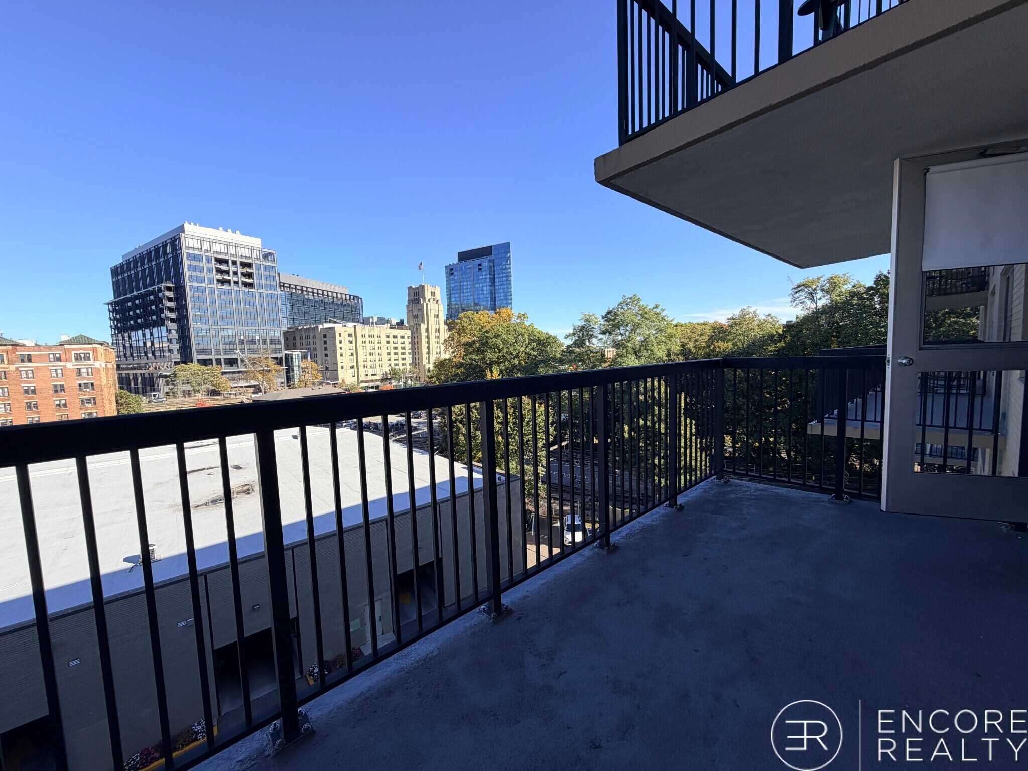 Building Photo - 16 Monmouth Ct