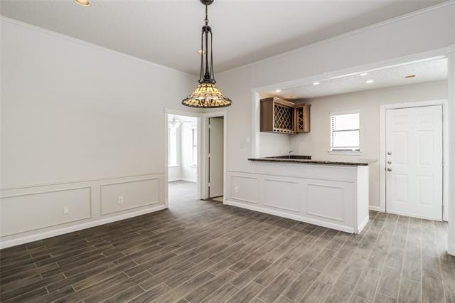 Building Photo - 2102 Monterrey Pl