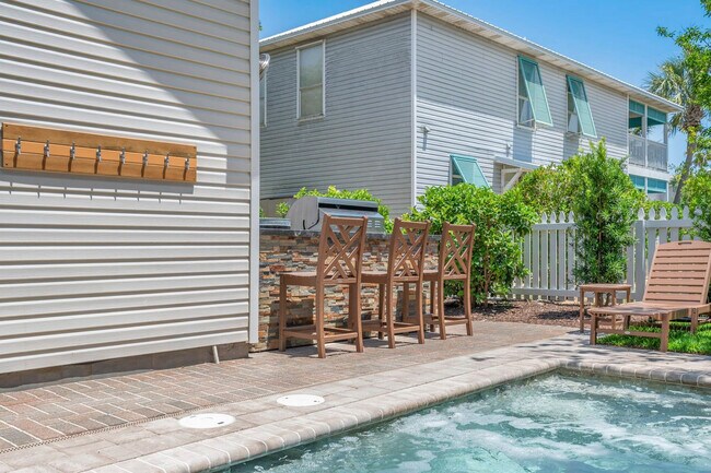 Building Photo - 4465 Clipper Cove