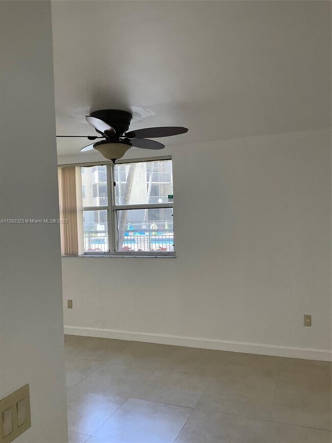 Building Photo - 8373 Lake Dr