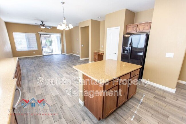 Building Photo - 4710 E Austin Ln