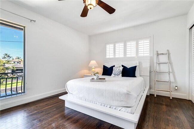 Building Photo - 2948 NE 35th Ct