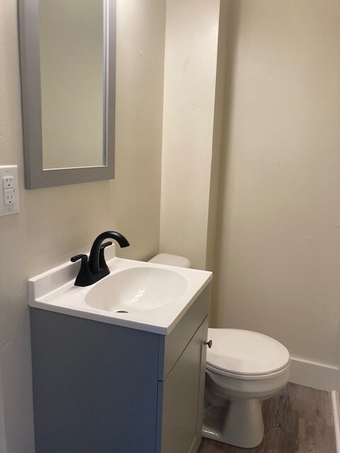 Building Photo - 2419 NE Madison Ave