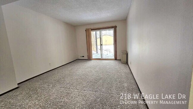 Building Photo - 218 W Eagle Lake Dr