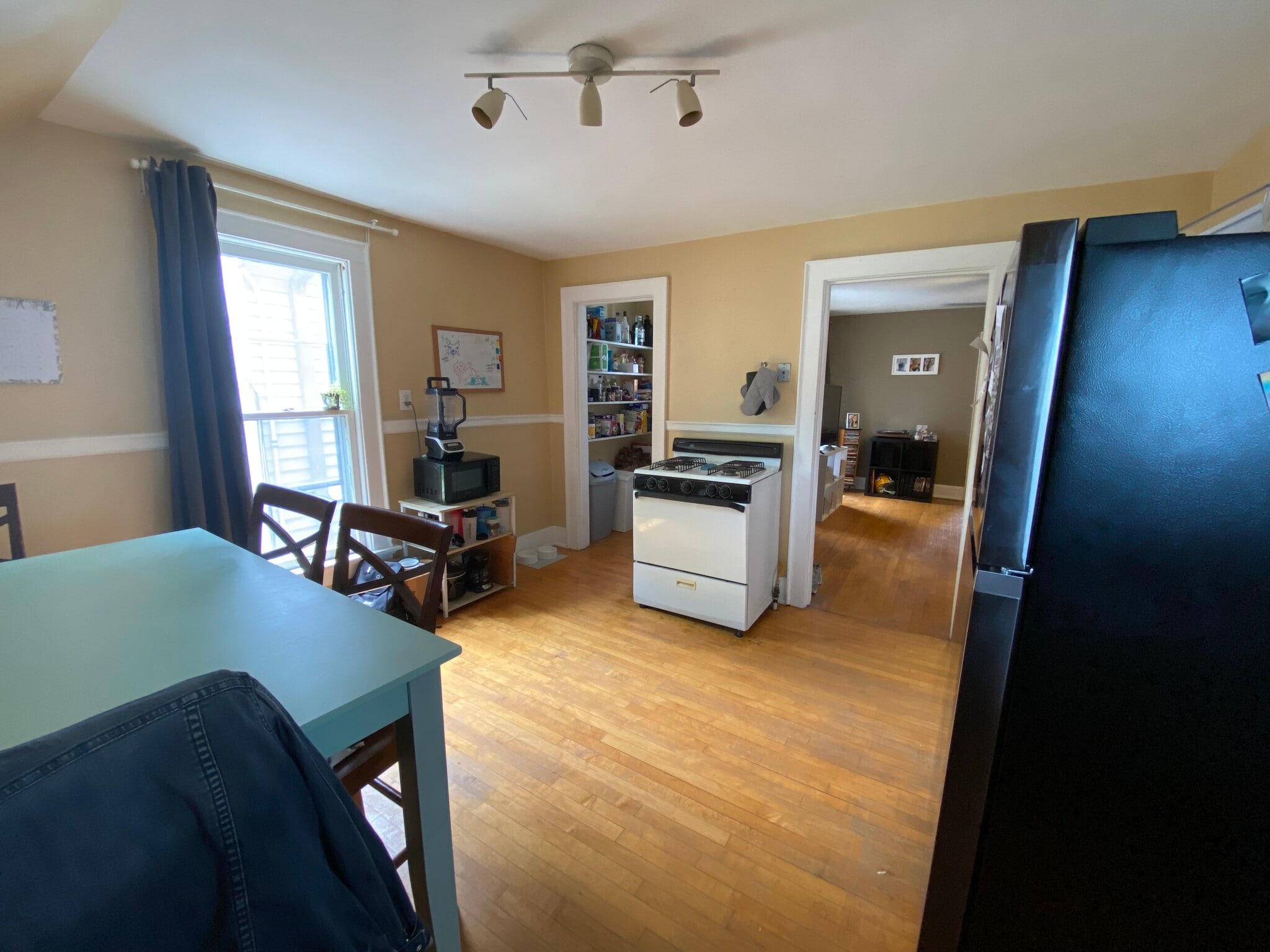 Building Photo - 2730A N Oakland Ave