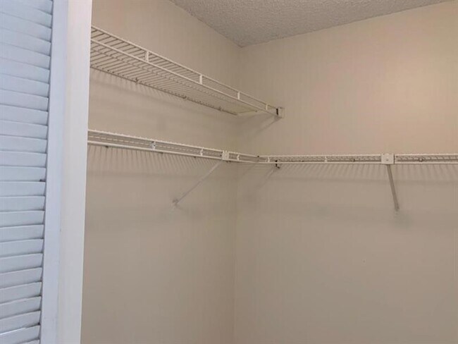 Building Photo - 10121 W Sunrise Blvd