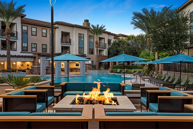Building Photo - Redstone at SanTan Village