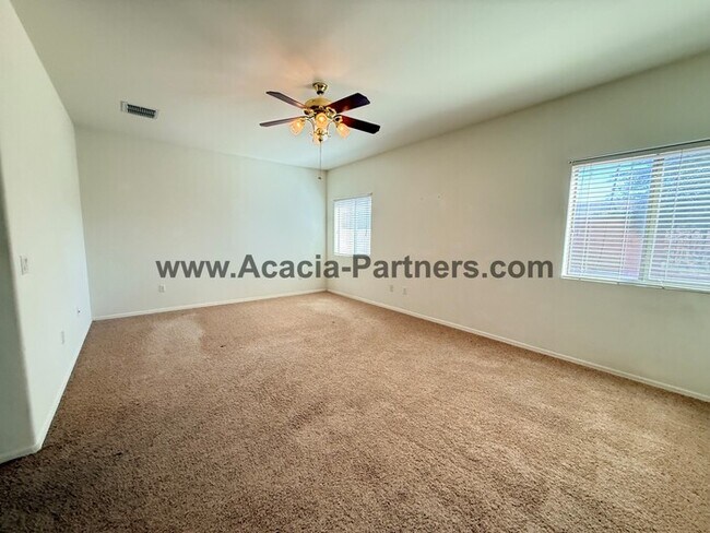 Building Photo - Three Bedroom  Home in Continental Reserves