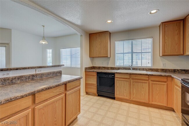 Building Photo - 6160 Rumrill St