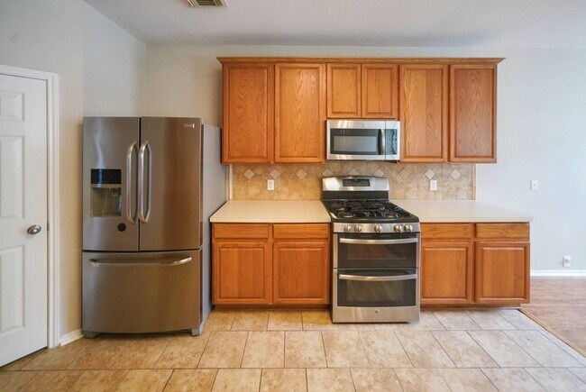 Building Photo - 4736 Green Bluff Dr