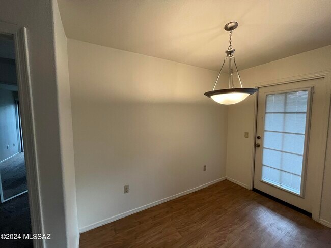 Building Photo - 5751 N Kolb Rd