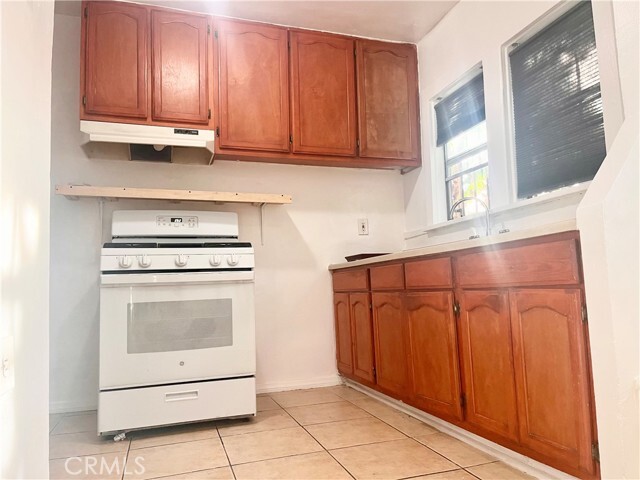 Building Photo - 900 W 52nd St