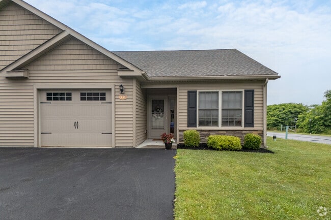 Building Photo - Brookfield Town Homes